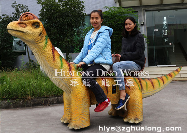 华龙艺术儿童骑乘恐龙跑跑车