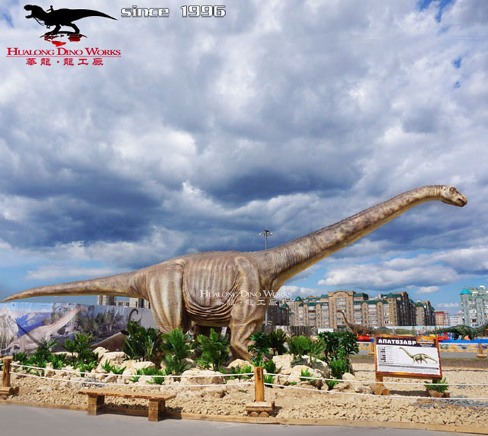 华龙科技 景区侏罗纪恐龙主题大型仿真恐龙展