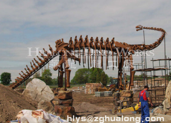 华龙艺术户外大型仿真马门溪龙骨架科普展览