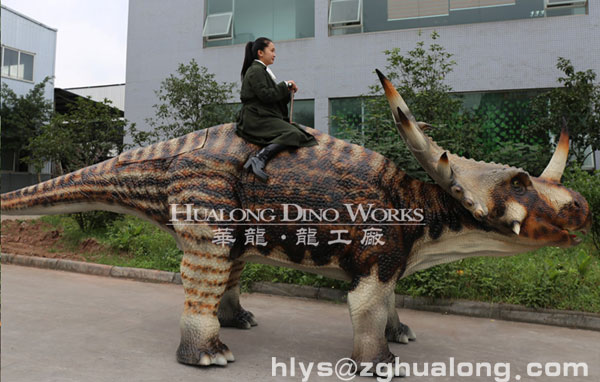 华龙艺术超逼真行走戟龙模型