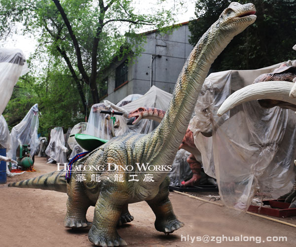 华龙艺术能走能叫的行走恐龙