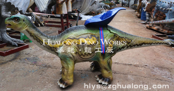 华龙艺术超逼真的机械行走恐龙