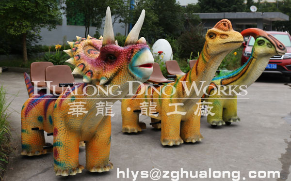 华龙艺术各式各样的骑乘恐龙车