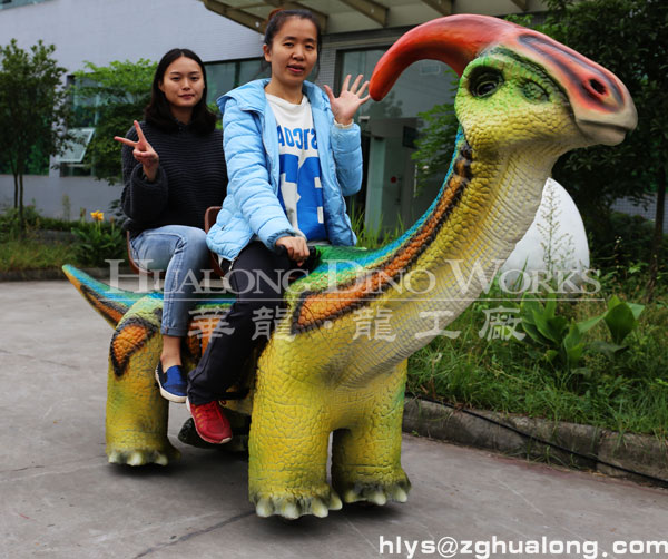 华龙艺术质优的双人座电瓶恐龙车