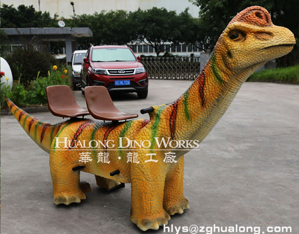 华龙艺术大型骑乘电瓶车