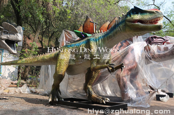 电子行走恐龙模型