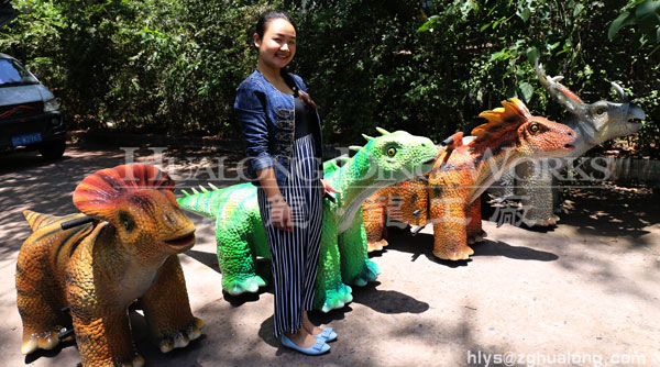 互动小型恐龙车