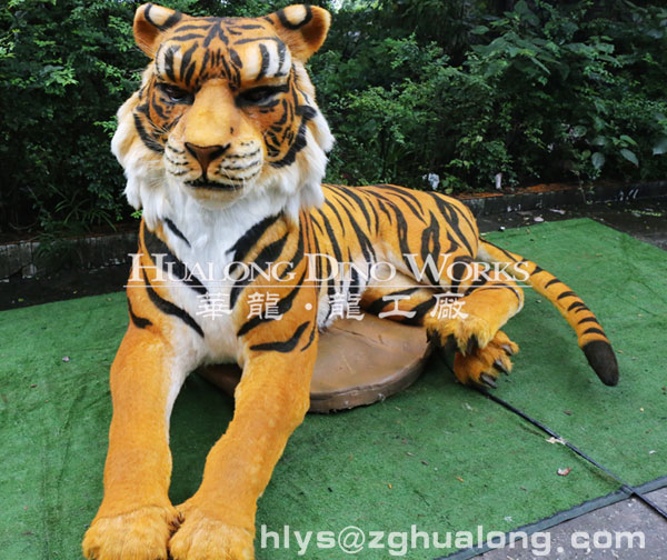 华龙艺术栩栩如生仿真老虎模型