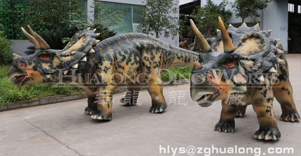 华龙艺术效果逼真的行走恐龙