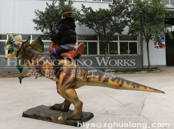 华龙艺术高品质骑乘双冠龙