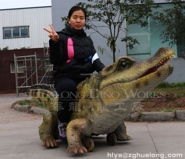 华龙艺术儿童骑乘跑跑车