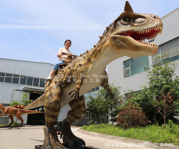 华龙艺术商场电动恐龙坐骑