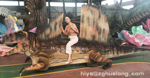 华龙艺术大型逼真的仿真爬行恐龙模型