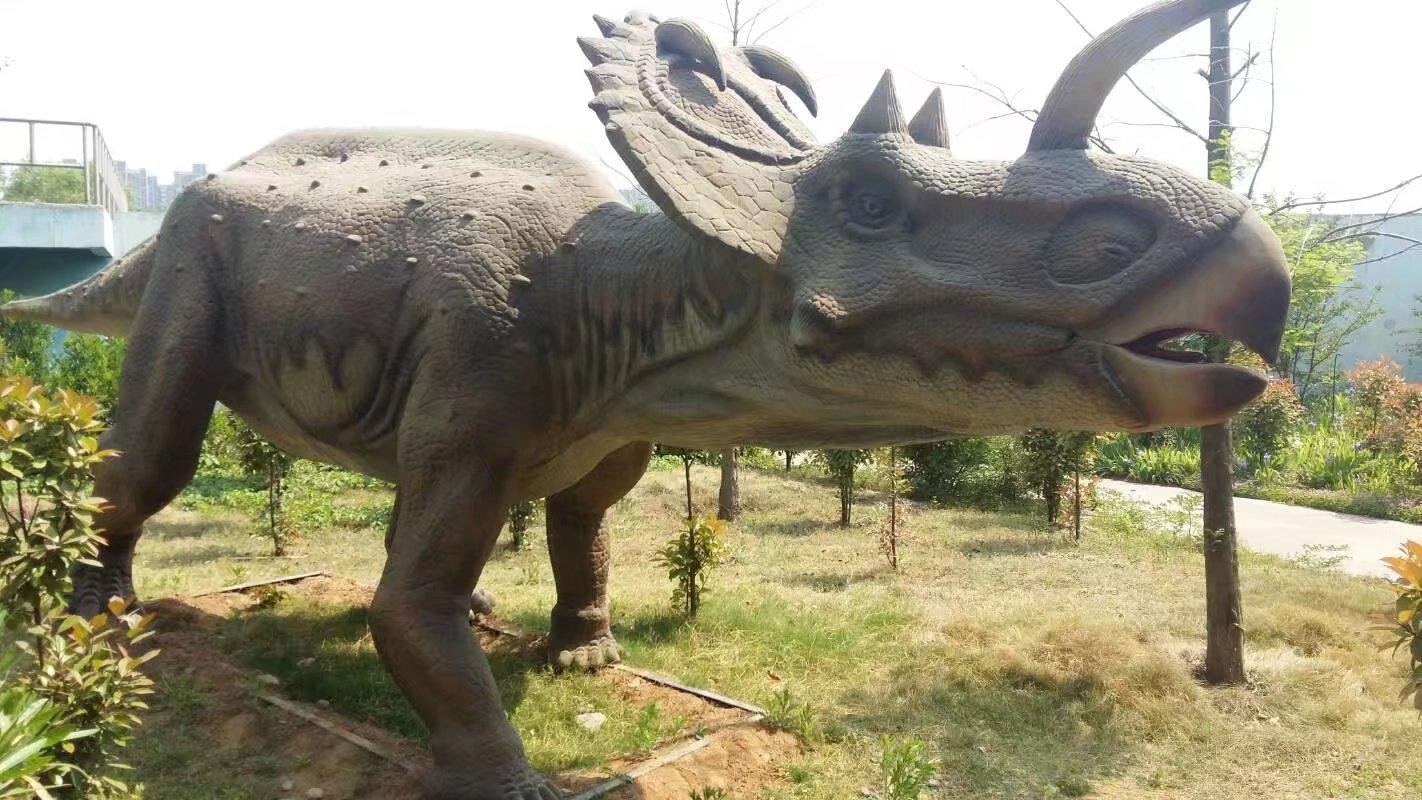 仿真恐龙制造-仿真三角龙