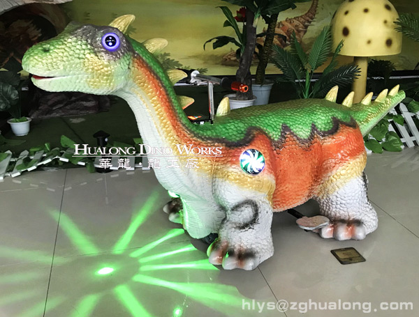 华龙艺术新颖卡通的骑乘电瓶跑跑车