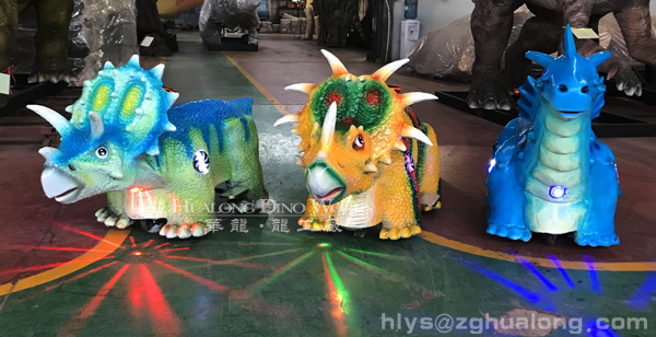 华龙艺术骑乘小型电瓶车