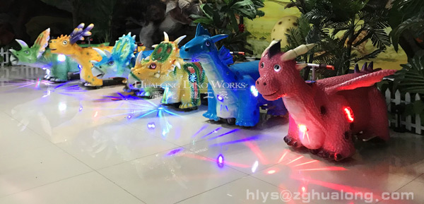 华龙艺术颜色鲜艳的恐龙跑跑车