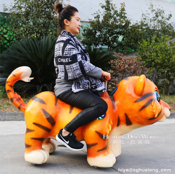 华龙艺术儿童骑乘的动物电瓶小车