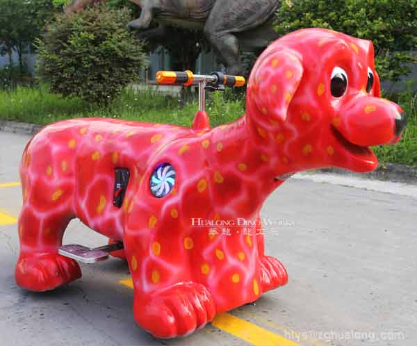 华龙艺术儿童骑乘的小型电瓶车