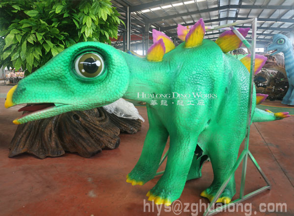 华龙艺术专业定制各种仿真恐龙服装