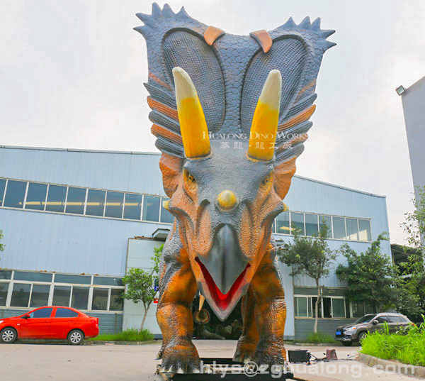 华龙艺术户外侏罗纪主题公园大型仿真机械泰坦三角龙模型8M