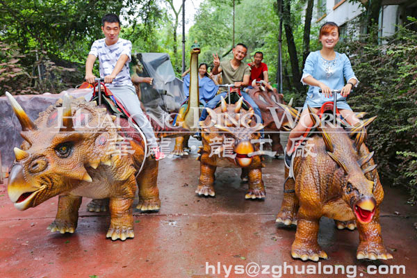 华龙艺术能走能叫的仿真行走恐龙