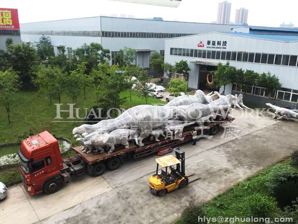 华龙艺术仿真恐龙运输