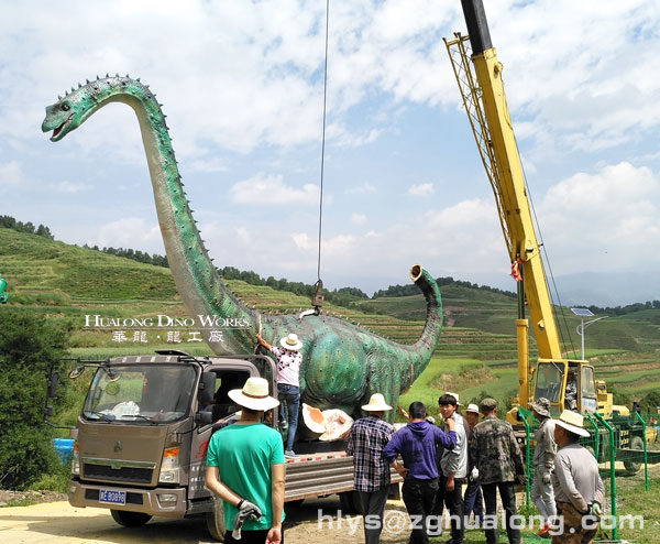 华龙艺术室外仿真恐龙安装