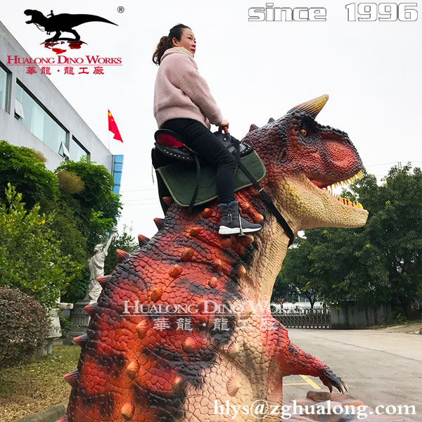 自贡华龙华艺术 户外小朋友欢喜的坐骑摇摆恐龙
