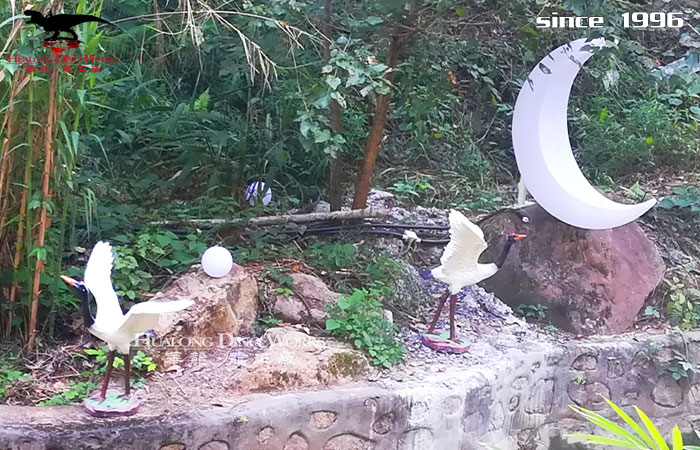 华龙客户 户外园林假山造景仿真仙鹤模型