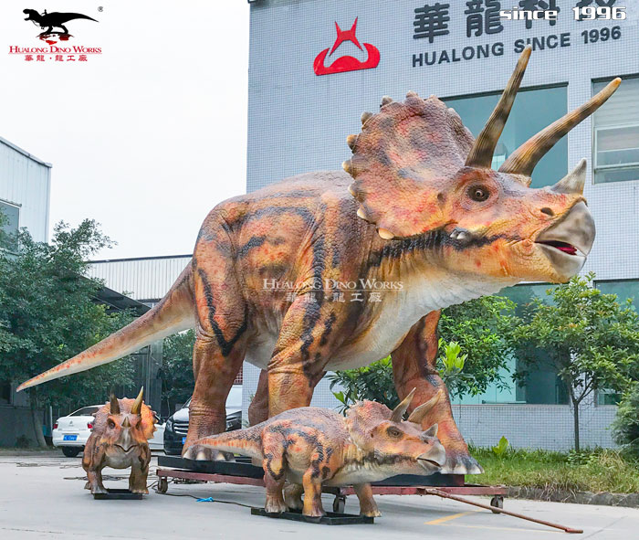 华龙龙工厂 亲子恐龙主题乐园大型三角龙一家机模装饰摆件