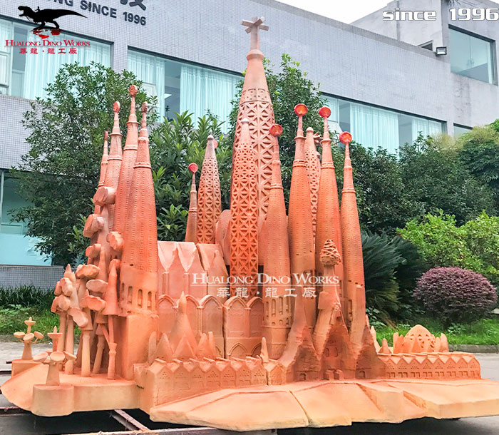 华龙科技 户外景区迷你玻璃钢圣家堂雕塑模型装饰摆件