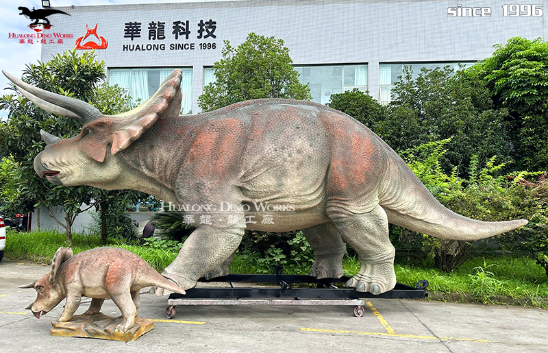 华龙科技 栩栩如生大型三角龙制作厂家