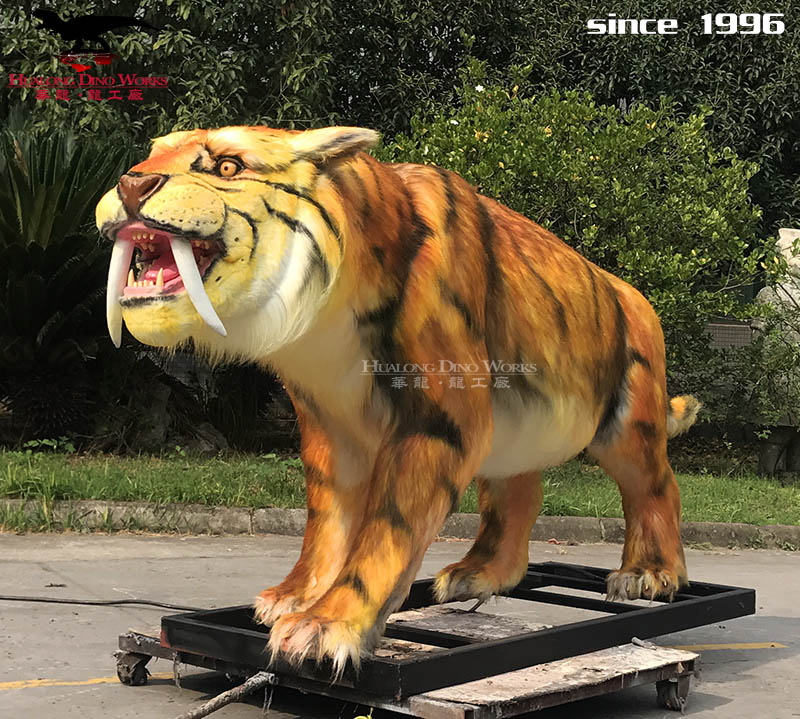 华龙科技  仿真剑齿虎模型