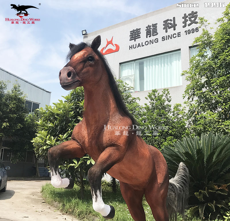 华龙科技 栩栩如生的仿真马雕塑