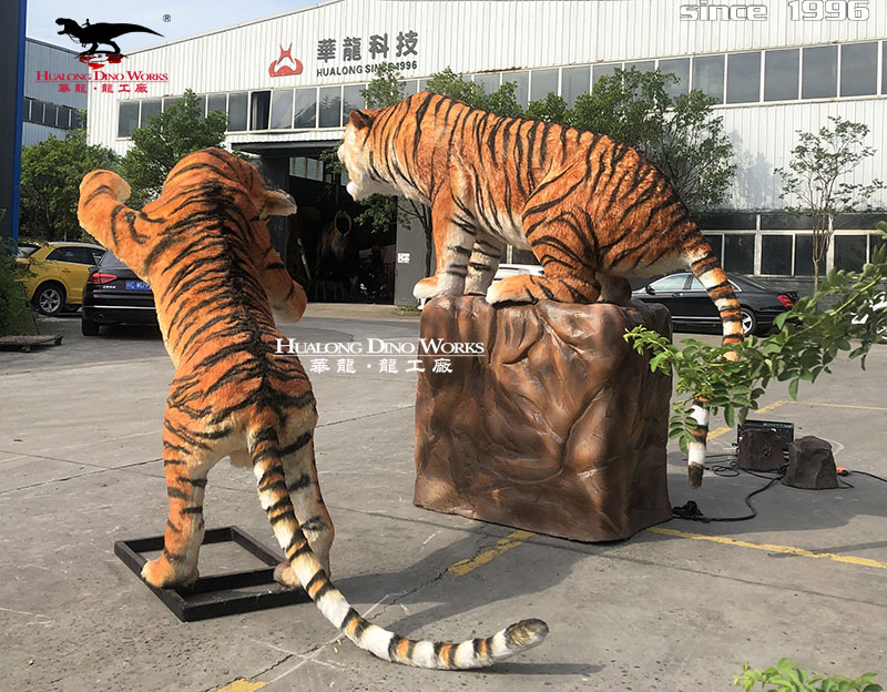 华龙科技 大型仿真皮毛动物