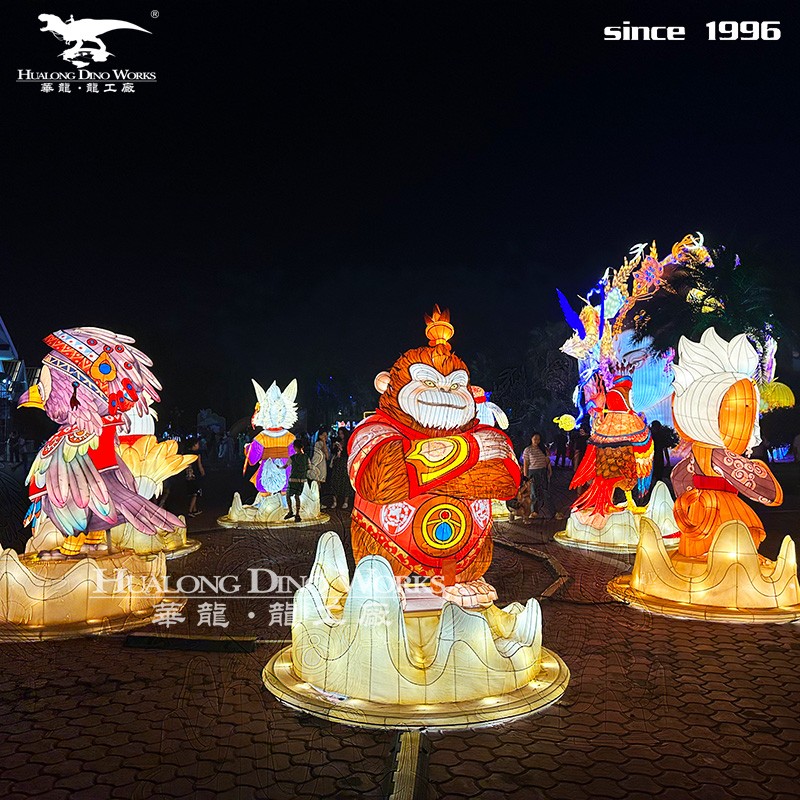 华龙艺术  我们原创卡通二十八星宿花灯，深挖文王观星演易传统文化，将古老星神化作萌趣国风形象。 夜幕华灯亮起，宛若漫天星辰降落人间，打造沉浸式古风星宿夜游长廊。