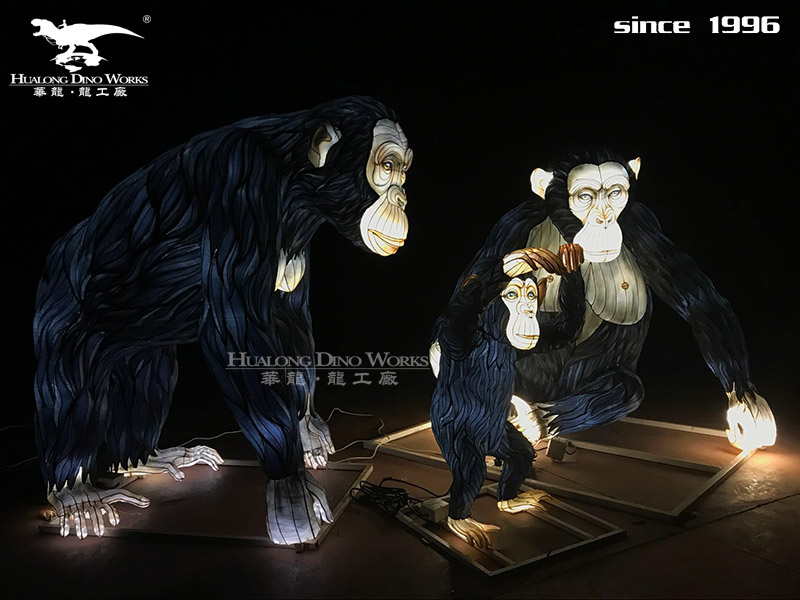 华龙科技 形象逼真的大型猩猩彩灯装饰摆件