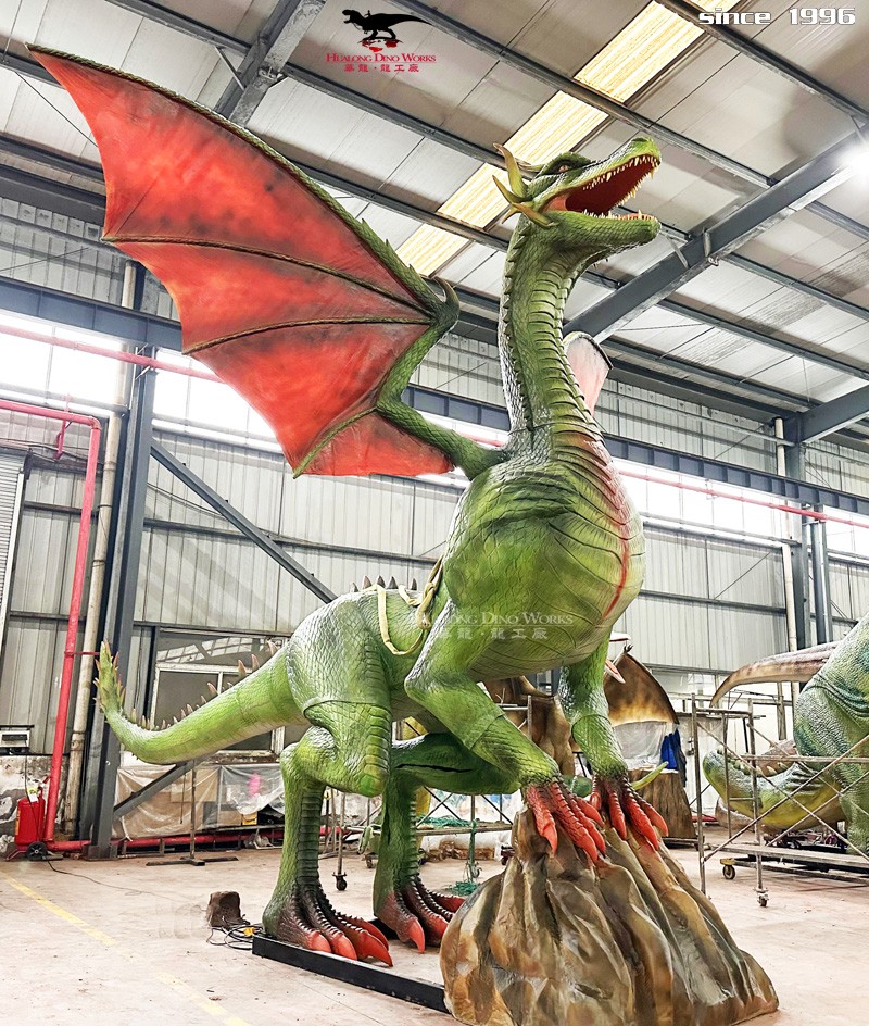 华龙科技  商场美陈装置 西方飞龙